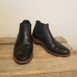 Women's Redwing leather size 8 black chelsea style boots